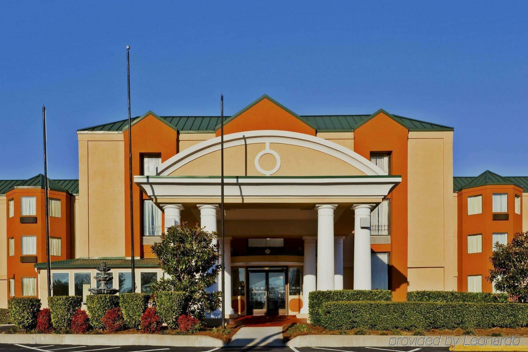 Express & Nashville-i-40 & I-24 Hotel 3*
